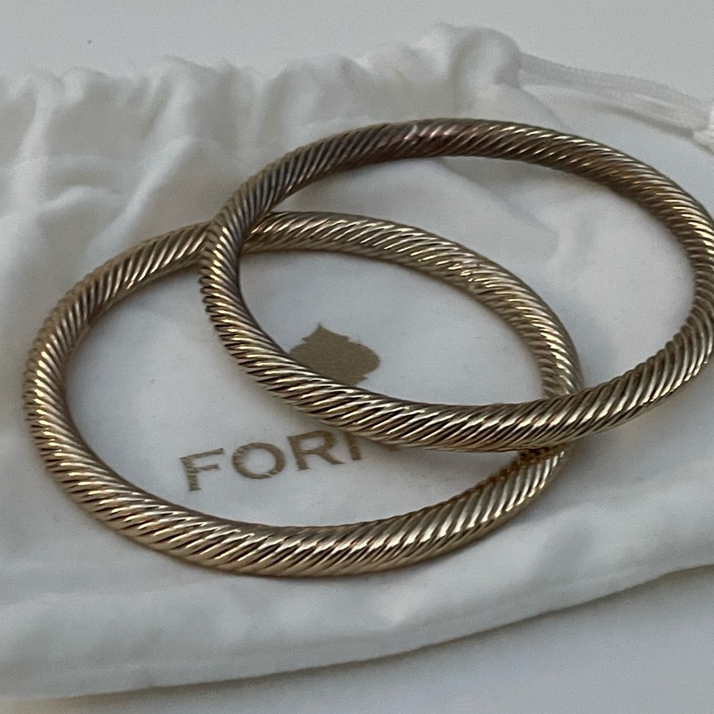 Fornash Inc Elegant Gold-Tone Bangle Set